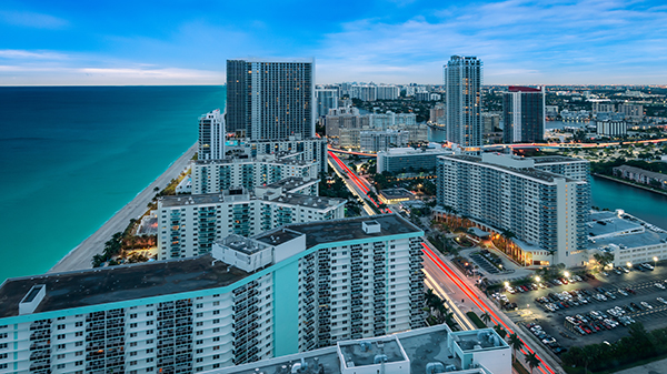 Hollywood FL is one of the best cities for auto refinance savings 2020 - 600 x 337