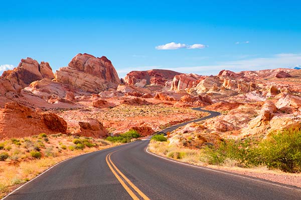 Scenic drive through Valley of Fire State Park in Nevada| Top 10 States for Auto Refinance Savings
