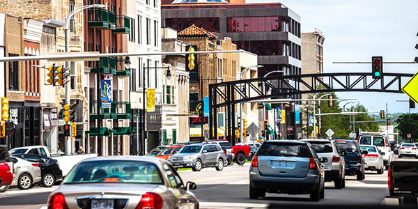 Cars driving in downtown Shawnee County, Kansas