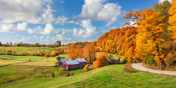 Farmland in Vermont with fall leaves | States Best and Worst Auto Refinance Rates