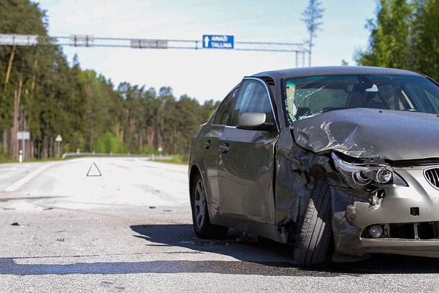 Car that has been in a crash and has front end damage